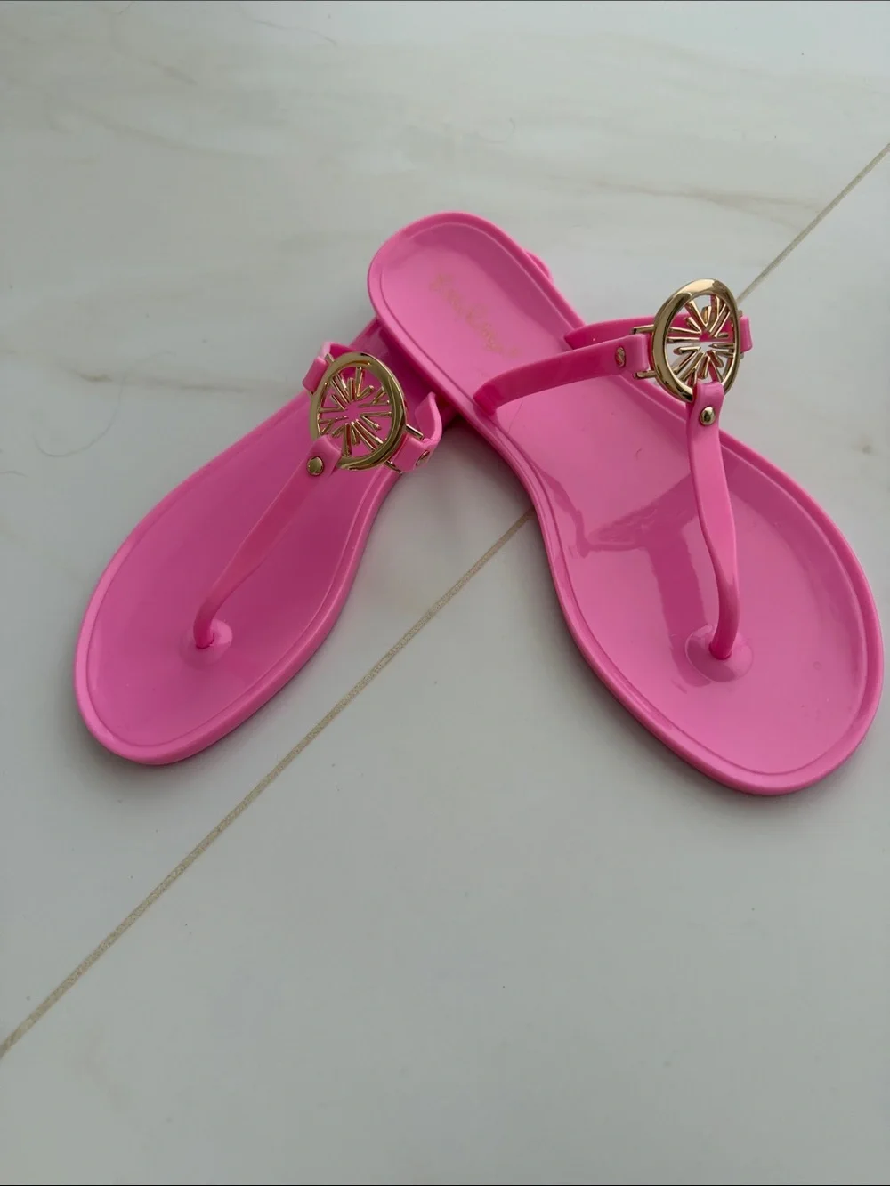 Lilly PulitzerLight Pink Jelly Thongwith Gold Logo Accent Never Worn Size8